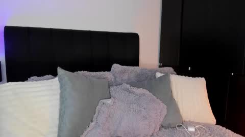 Snapshot of amara_vause chatting on September 8, 11:15 pm - A M A R A - online show from September 8, 11:15 pm
