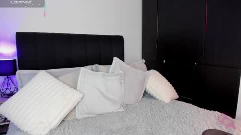 Snapshot of amara_vause chatting on February 1, 1:44 am - A M A R A - online show from February 1, 1:44 am