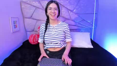 amara velle  online show from July 2, 12:43 pm