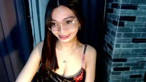 BELLA online show from March 24, 8:04 pm