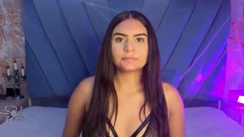 amarahanks_ online show from November 3, 11:55 am