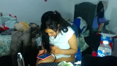 Snapshot of amararoberts08 chatting on October 8, 4:40 am Amara Julia online show from October 8, 4:40 am