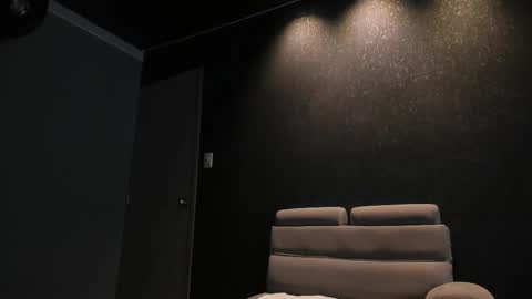 Emily online show from November 19, 11:31 am