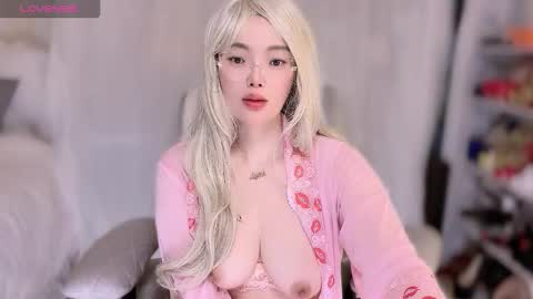 yooo online show from February 9, 9:24 am