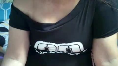 Snapshot of amazing_angel22 chatting on October 16, 2:11 am amazing angel online show from October 16, 2:11 am