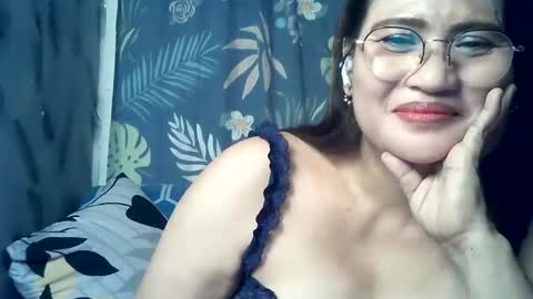 Snapshot of amazing_angel22 chatting on October 4, 6:06 pm amazing angel online show from October 4, 6:06 pm