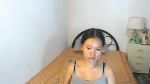 amazing_hazelnut online show from June 21, 10:54 am