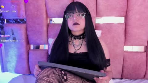Snapshot of ambar_devon chatting on September 19, 7:06 pm online show from September 19, 7:06 pm