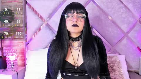 Snapshot of ambar_devon chatting on October 13, 12:56 am online show from October 13, 12:56 am