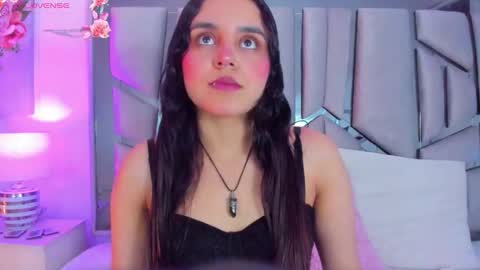 Snapshot of ambar_devon chatting on February 19, 7:26 pm online show from February 19, 7:26 pm