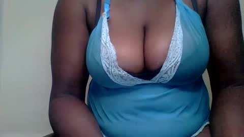 Mia online show from February 15, 9:37 pm