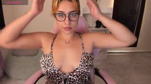 ambarthompson1 online show from February 10, 4:30 am