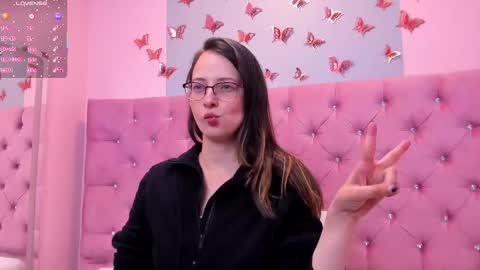 Snapshot of ambeerrwood_ chatting on September 28, 11:52 am . Amber Wood . online show from September 28, 11:52 am