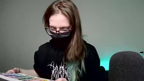 Amber non-nude model online show from September 30, 11:04 pm