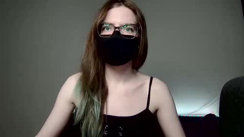 Amber non-nude model online show from October 9, 12:05 am