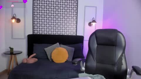 Amber online show from April 10, 6:30 am