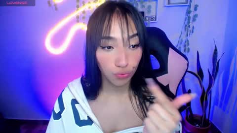 Snapshot of amber_morgan1 chatting on February 14, 2:23 pm Amber online show from February 14, 2:23 pm