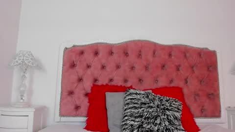 Snapshot of amber_roose75 chatting on September 15, 12:39 pm julieta online show from September 15, 12:39 pm