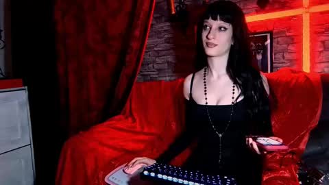 DEMONESS AMBER 666 online show from September 23, 6:51 am