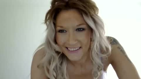 Kaligirll online show from June 8, 9:59 pm