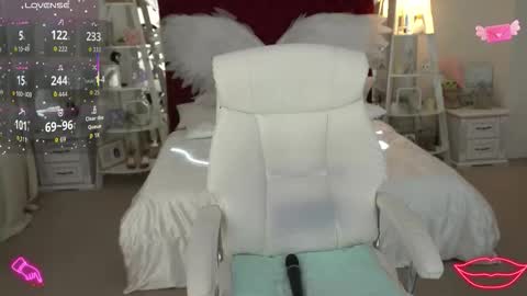 Snapshot of amberdismond chatting on September 24, 5:47 am Anna online show from September 24, 5:47 am