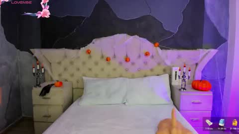 Amber Grey online show from October 22, 6:42 pm