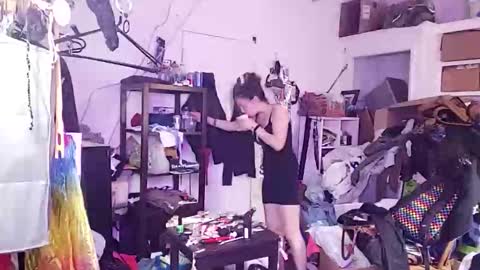 ambionce online show from December 18, 8:31 am