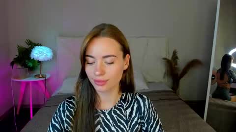Snapshot of ameli_povilainn chatting on October 12, 10:52 am Ameli online show from October 12, 10:52 am