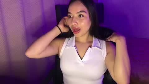 Amelia online show from June 5, 5:07 pm