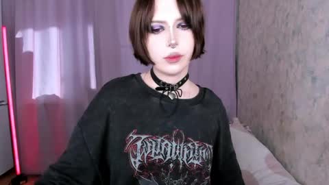 Amelia online show from June 5, 2:44 pm