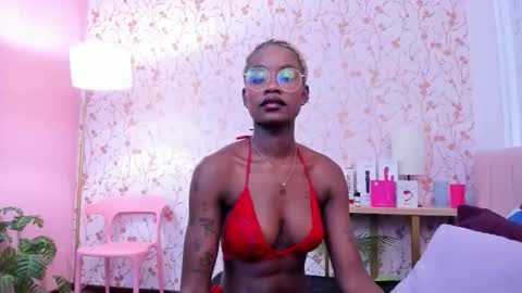 Amelia Adams online show from January 13, 7:10 pm