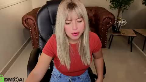 AMELIA online show from June 26, 12:32 pm