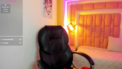 amelia_lopez24 online show from March 5, 8:40 pm