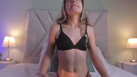 Amelia  online show from May 24, 11:39 am