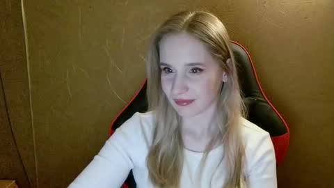 Amelia  online show from June 18, 6:46 pm