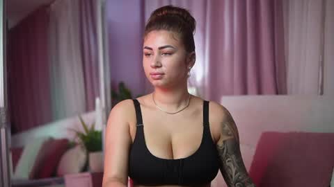  Amelia  online show from July 30, 9:04 pm