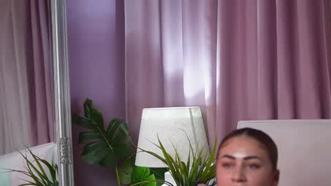  Amelia  online show from August 9, 3:23 am