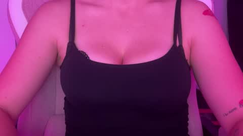 ameliacooperxxx online show from September 10, 7:48 pm