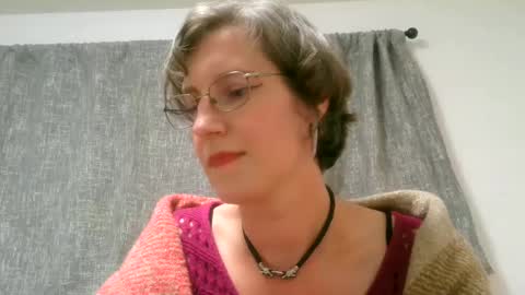 Snapshot of ameliaishka chatting on October 3, 4:10 am Ameliaishka online show from October 3, 4:10 am