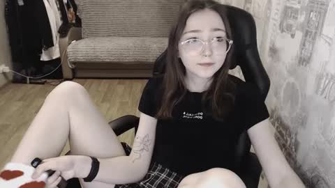 Snapshot of ameliakamishiro chatting on January 16, 3:02 pm Amelia online show from January 16, 3:02 pm