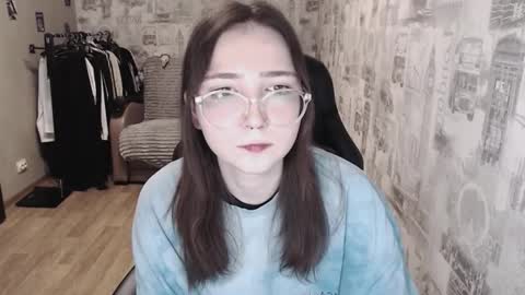 Snapshot of ameliakamishiro chatting on March 4, 7:54 pm Amelia online show from March 4, 7:54 pm