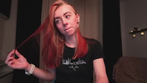 Snapshot of ameliamber0 chatting on December 18, 3:44 pm Amelia online show from December 18, 3:44 pm