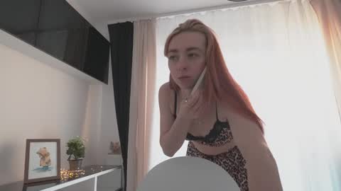 Snapshot of ameliamber0 chatting on February 5, 2:26 pm Amelia online show from February 5, 2:26 pm