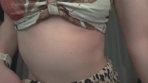 Snapshot of ameliamber0 chatting on February 4, 5:23 pm Amelia online show from February 4, 5:23 pm