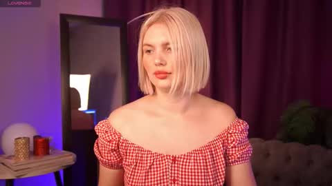  Amelia  online show from November 10, 4:04 am