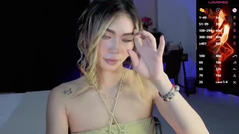 Snapshot of amelieaxie chatting on September 30, 3:28 am Isabella online show from September 30, 3:28 am