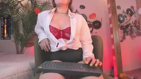 Amelie online show from October 16, 1:44 pm