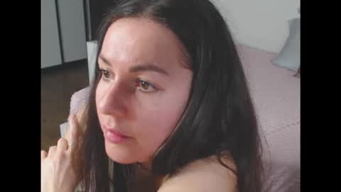 amelinamersi online show from October 19, 8:35 pm