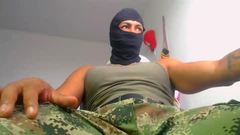 Snapshot of american_challenges chatting on October 11, 12:43 pm miguel online show from October 11, 12:43 pm