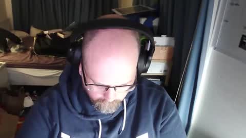 Snapshot of amf_1982 chatting on October 23, 12:06 pm Andy online show from October 23, 12:06 pm